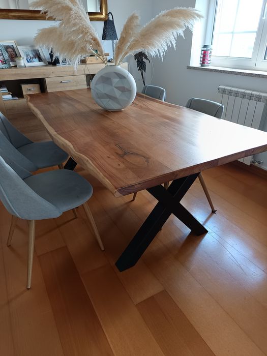 Mesa de Jantar em Madeira Maciça