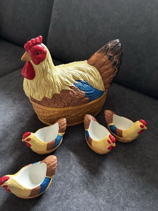Ozdobna kura + 4 kurki pojemniki na jajka