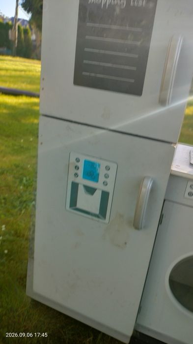 Kuchnia, stolik i krzesełka do ogródka