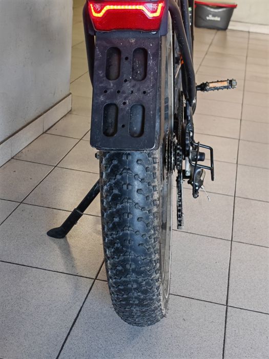 Bicicleta elétrica - RAD POWER "Fatbike"