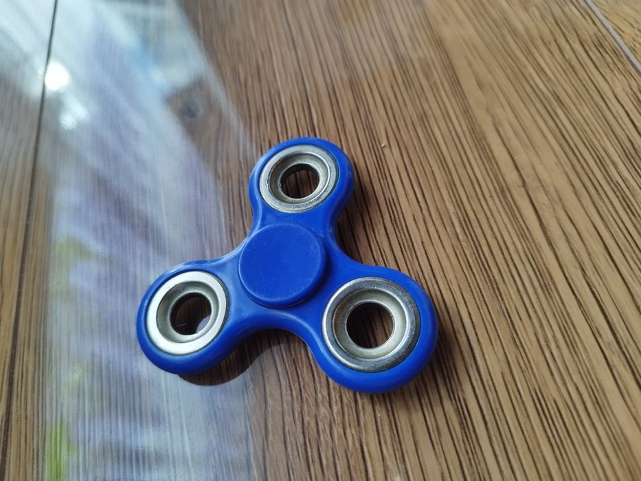 Fidget spiner niebieski