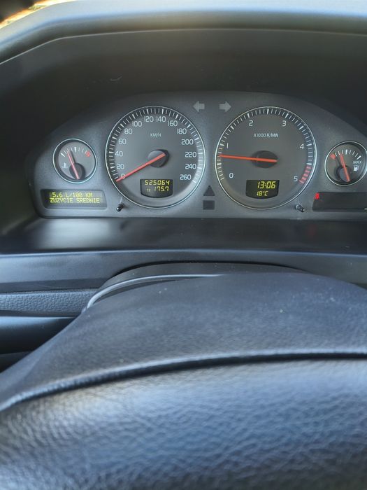 Volvo V70  2,4D  2004