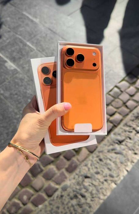 Apple iPhone 17 Pro Max 256 gb Cosmic Orange: 65 400 грн