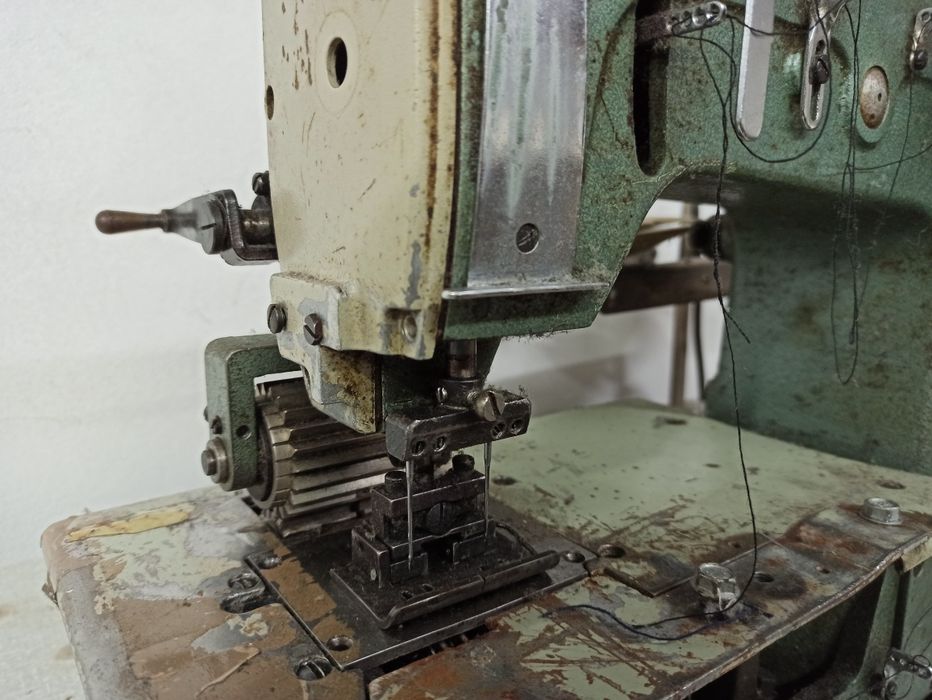 Máquina de Cintos a funcionar muito bem.