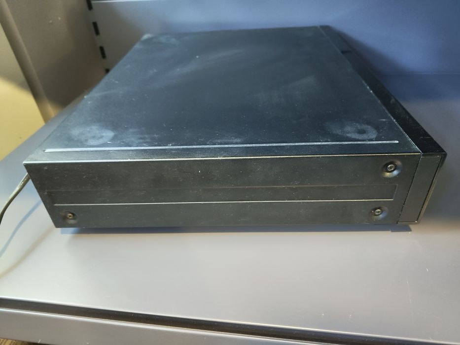Odtwarzacz CD Kenwood model DP-3090
