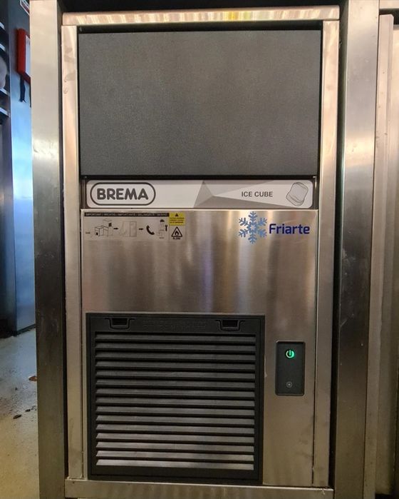 Máquina de gelo BREMA