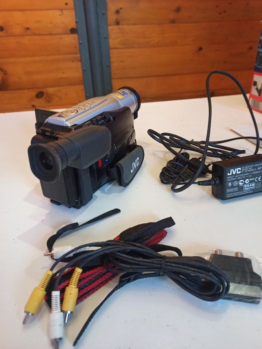 Продам камеру нову