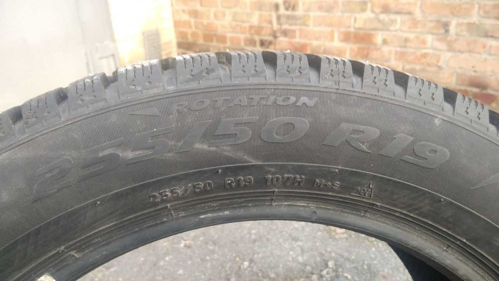 Продам зимние шины Pirelli ICE ZERO 255/50 R19 за комп. 20000 грі.