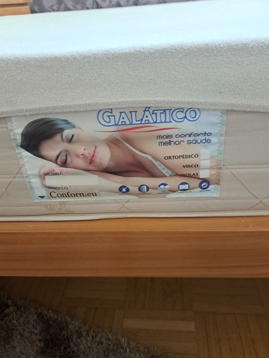 Cama de de solterio como nova.