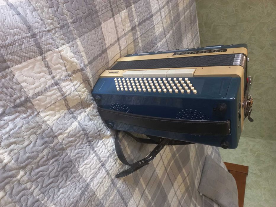 Акордеон  ( аккордеон ) Weltmeister Cordal