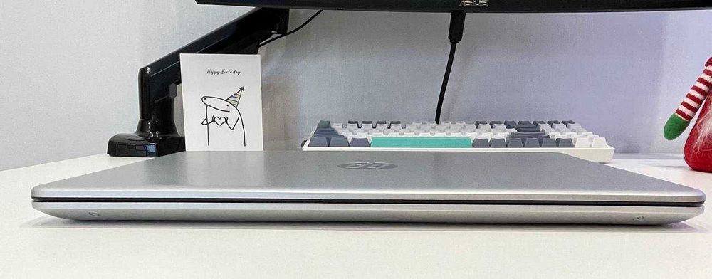 HP 15-dw3058cl Intel i5-1135G7 8 GB RAM 256 GB intel iris xe graphics