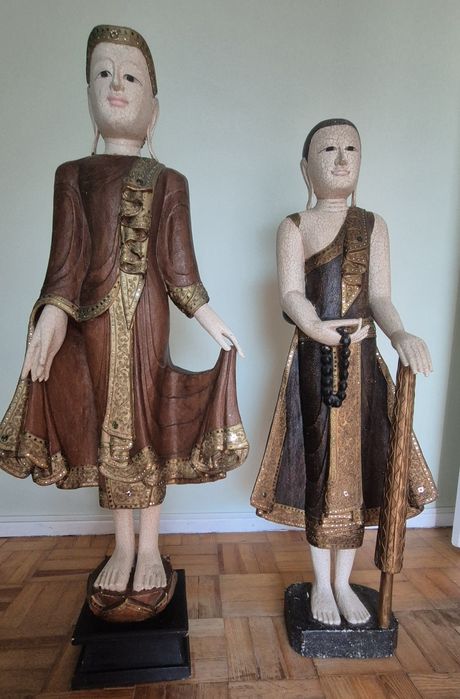 Conjunto de Estátuas Decorativas Orientais em Madeira