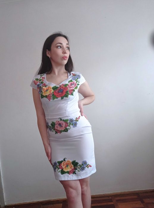 Плаття вишите бісером ручної роботи