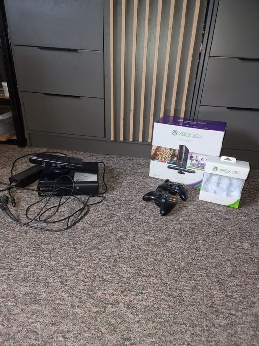 Xbox 360 oryginalne opakowanie konsoli i pada OKAZJA