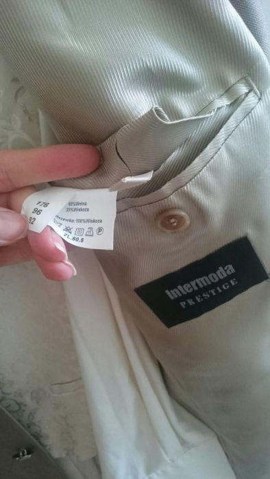 Garnitur męski firmy Intermoda, koszula męska firmy Wólczanka