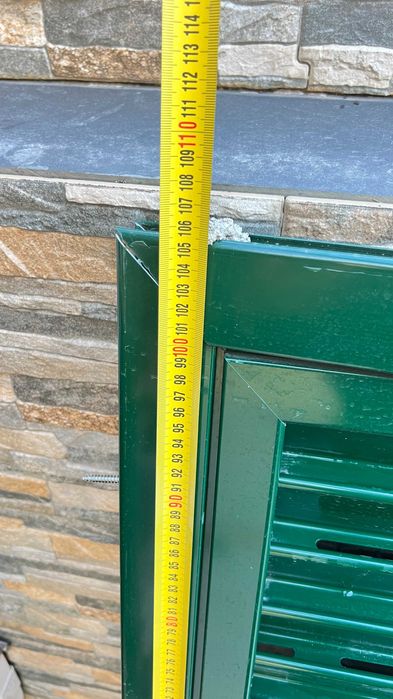 Janela vidro duplo e portada de alumínio