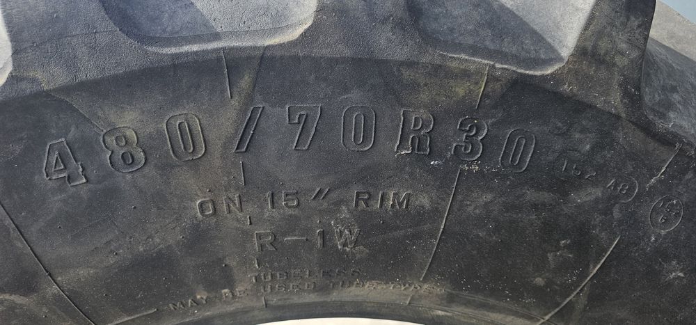 Firestone 480/70r30 cała 3,5cm bieznika