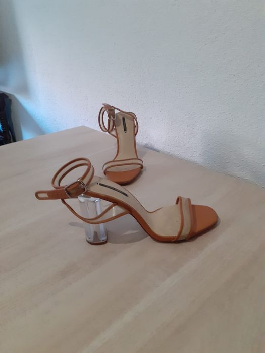 Sapatos de Salto Alto Zara Tamanho 40