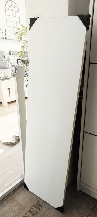 Duża biała półka ścienna