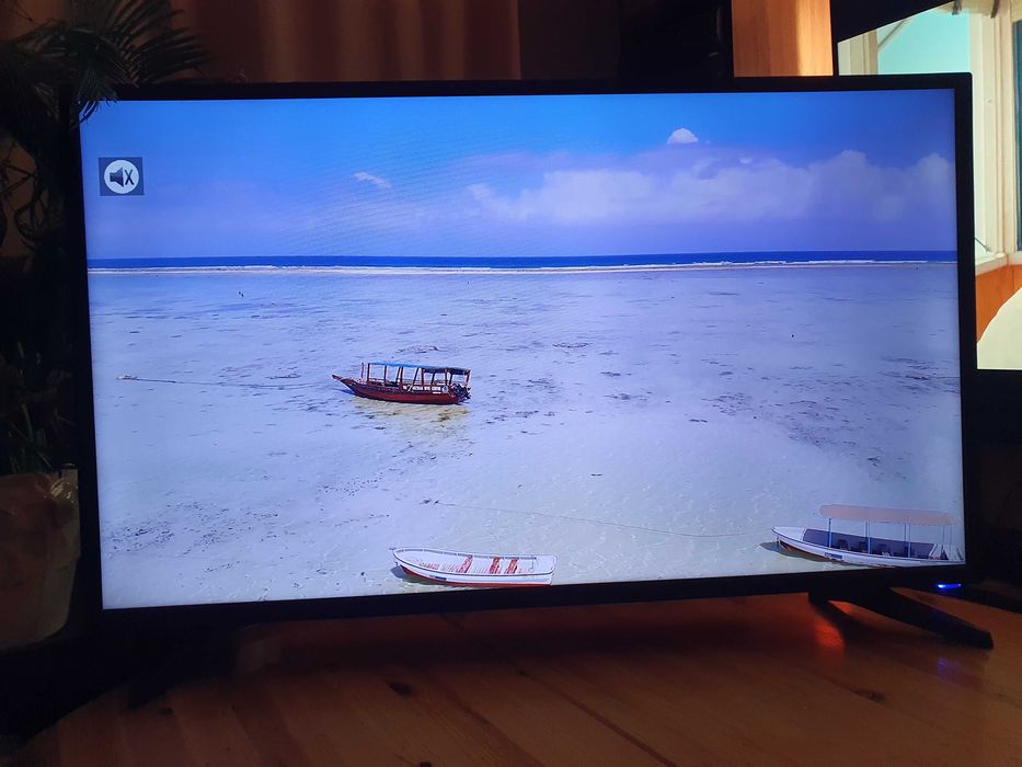Telewizor LED 40" - SHARP Aquos LC-40FG3242E + pilot
