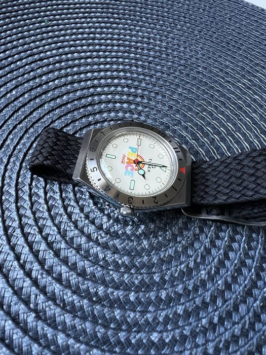 Zegarek Q Timex x Coca-Cola 1971 Unity Collection "Peace" TW2V25800, Full Set