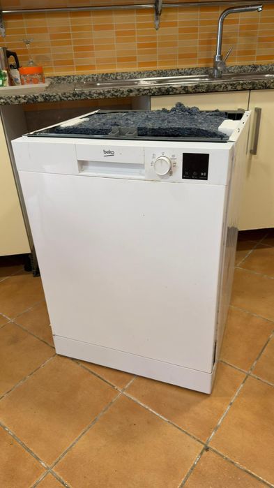 Máquina lavar loiça beko