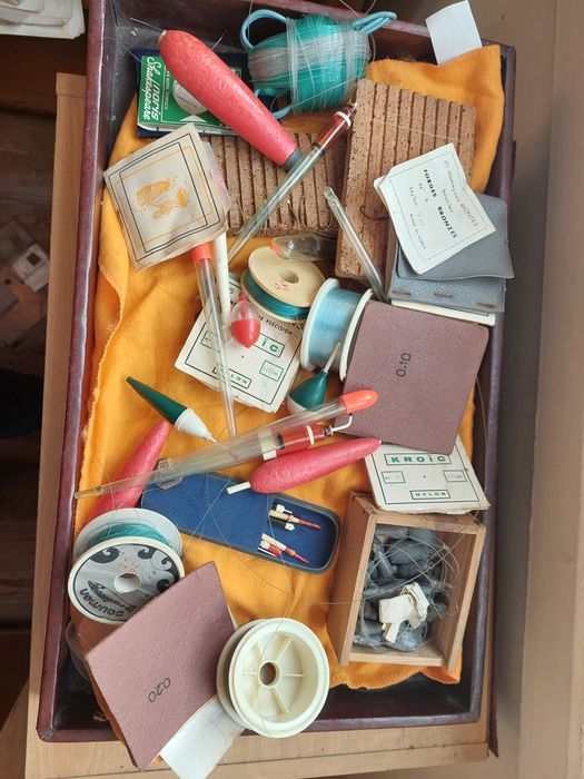 Material de pesca antigo vintage