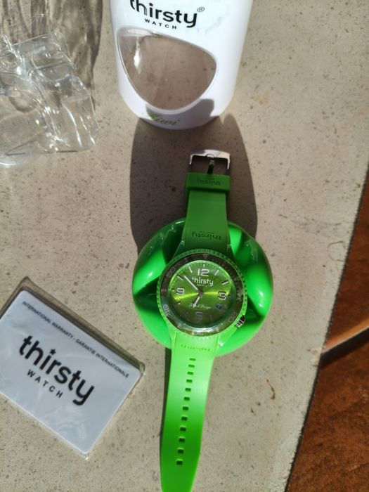 Relógio thirsty watch
