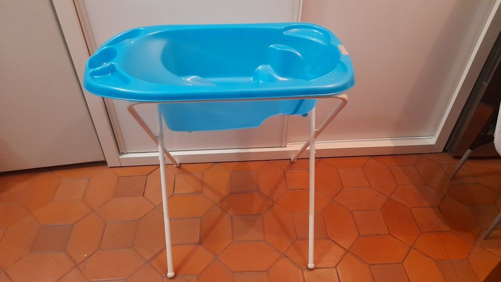 Banheira com suporte para banho de bebé