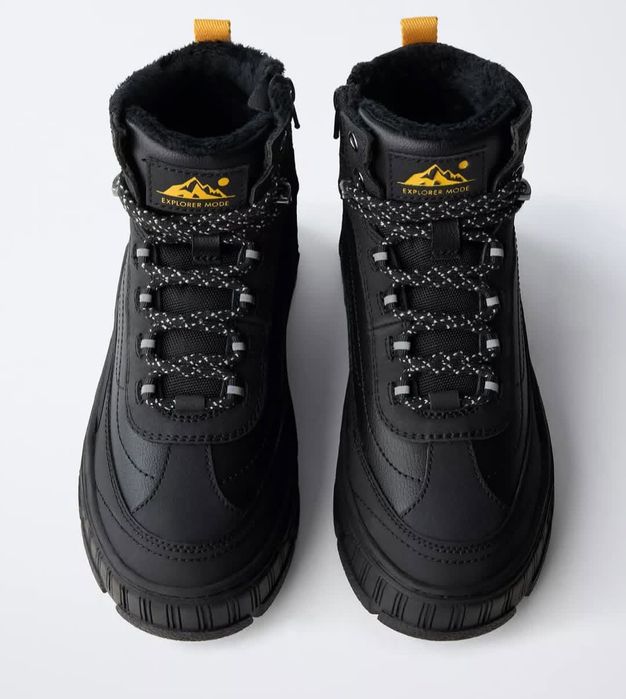 Демісезонні ботинки відомого бренду Zara