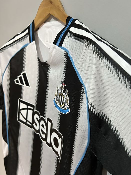 Camisola Newcastle