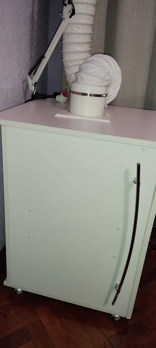 Продам професійну витяжку для педикюру/манікюру