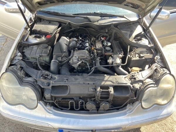 Para Peças Mercedes-Benz C-Class (W203)