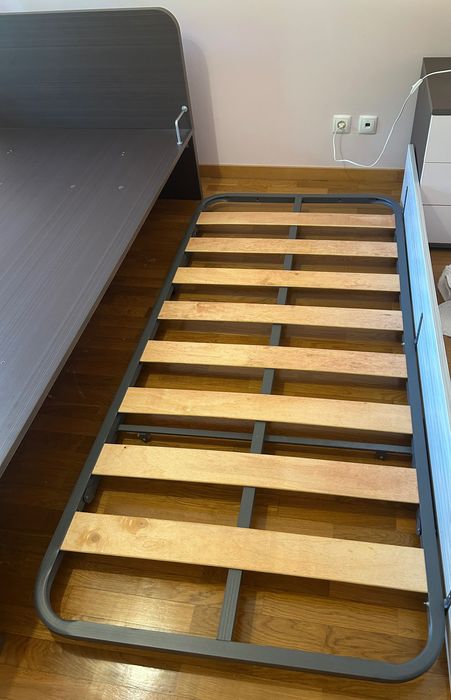 Cama de solteiro com cama extra + colchão