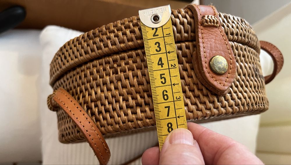 Bolsa redonda em vime