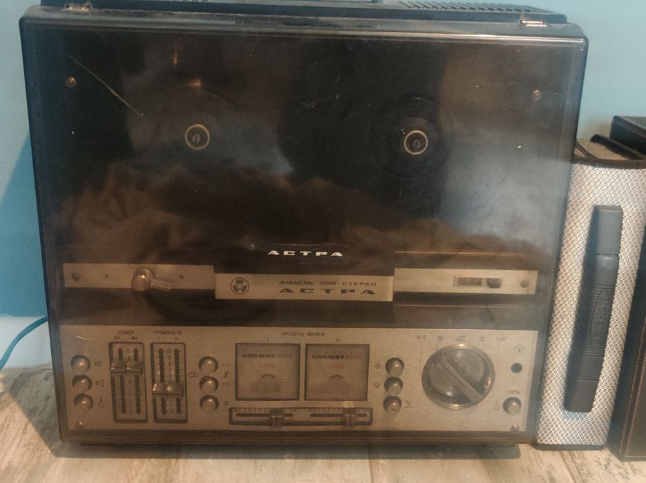 Катушковий магнітофон Астра 209