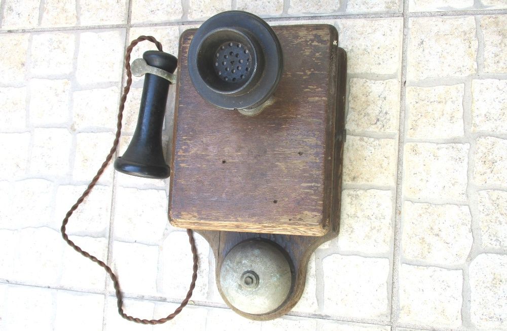 Telefone antigo Bell Ericsson – peça Museu