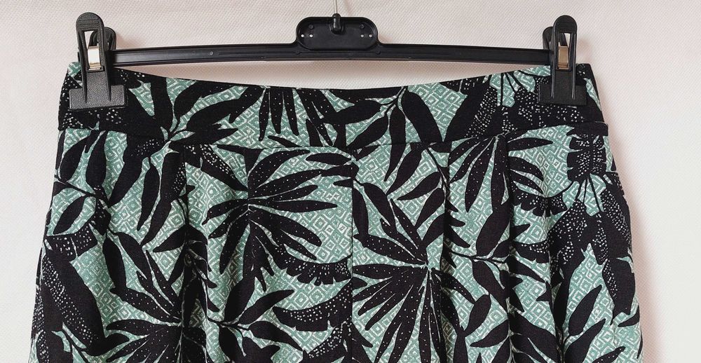 Jak nowe Spodnie Wiskoza legginsy lejące Peacocks 12/40 42/44