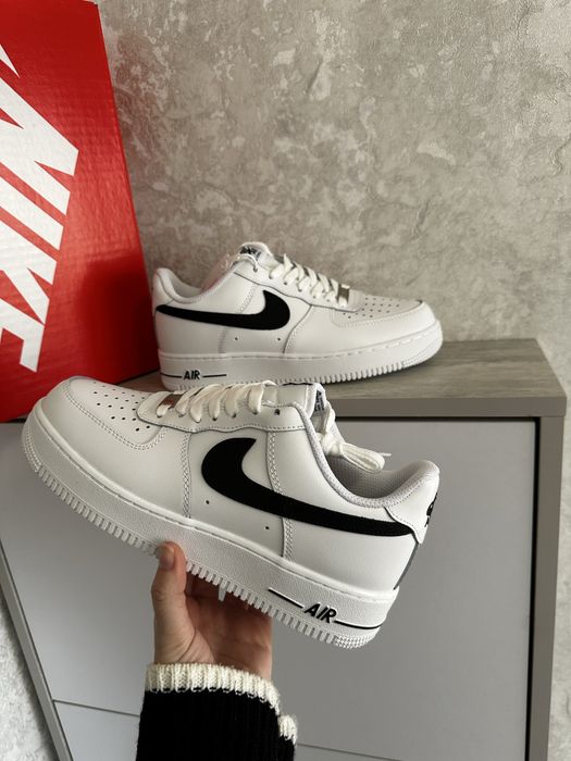 Кросівки Nike Air Force 1 Low (White/Black). Білі форси