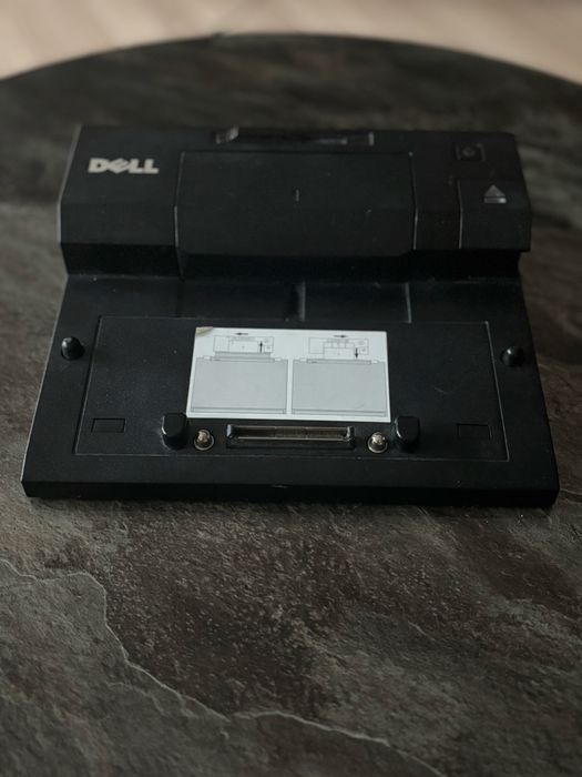 Laptop DELL LATITUDE E5470 -14”- plus stacja dokująca w zestawie