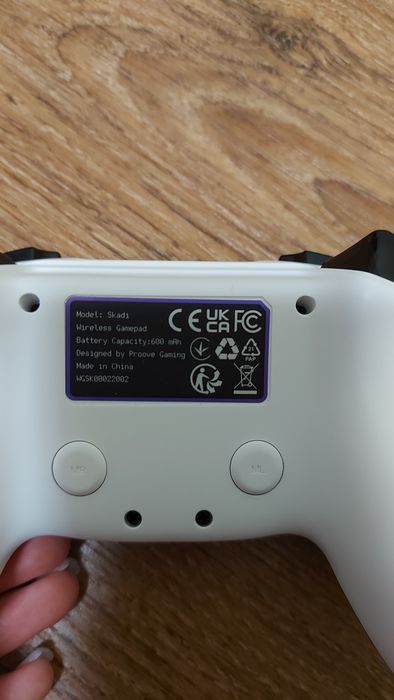 Ігровий джойстик для ПК та PS4