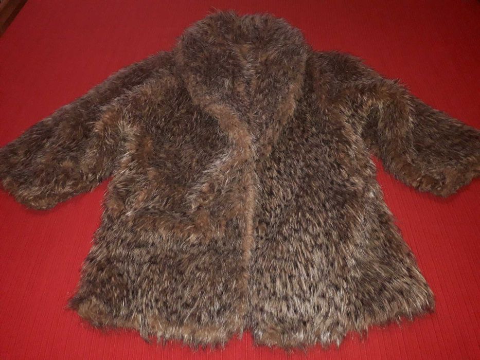 Casacão em pelo sintético