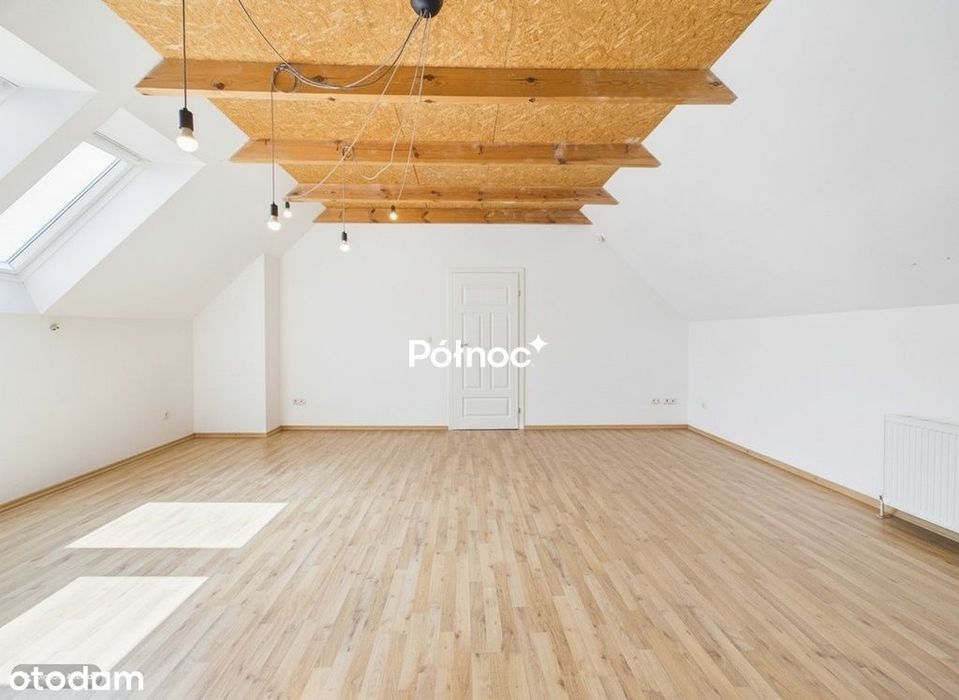 Przestronna Rezydencja w Rzeszotarach | 241 m² |
