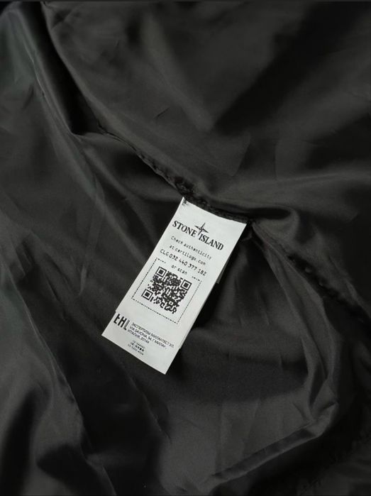Stone Island GORE-TEX — чоловіча вітровка куртка