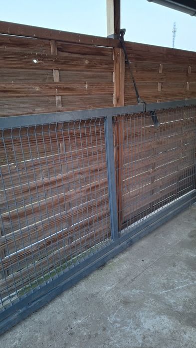 Brama przesuwna  płot