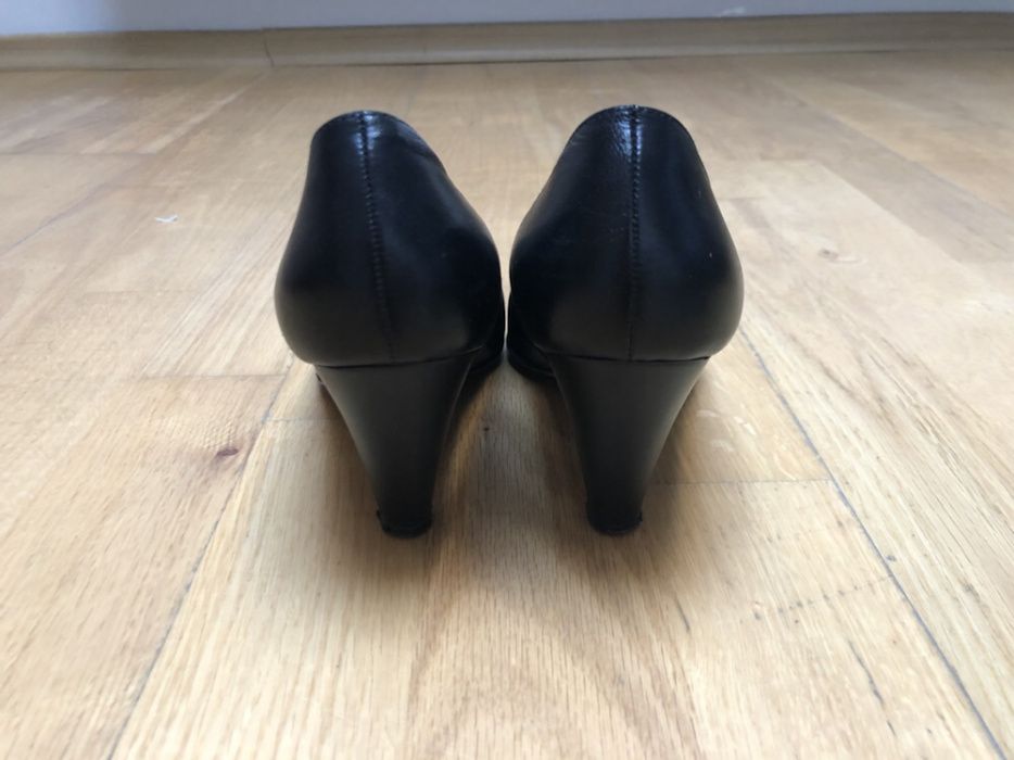 Obuwie buty czółenko obcasy czarne klasyczne Ryłko skóra naturalna 37