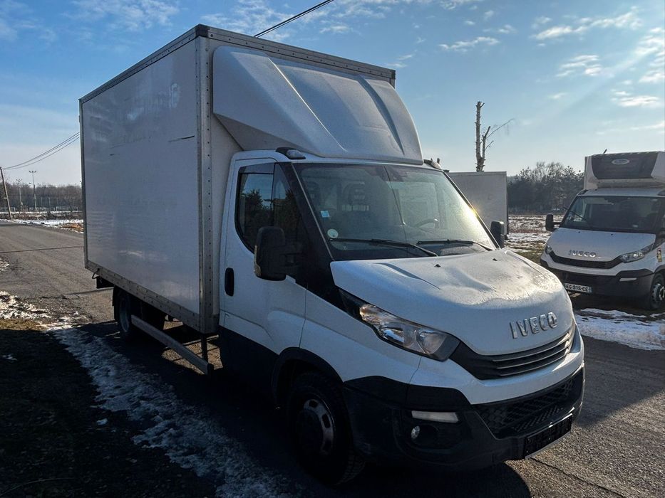 Iveco Daily 35C14 Kontener 8 Palet Kontener meblowy  Iveco Kontener na bliźniaku