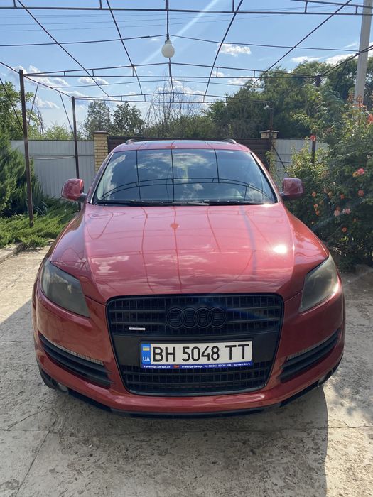 продам Audi Q7 3.0D срочно