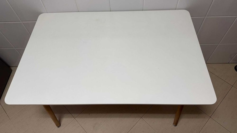 Mesa de Cozinha / Refeições Branca – Estilo Nórdico