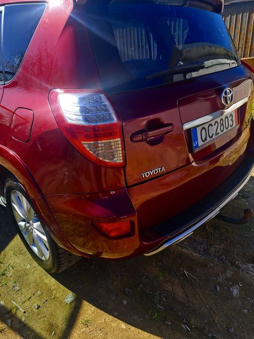 Продам тойота рав 4